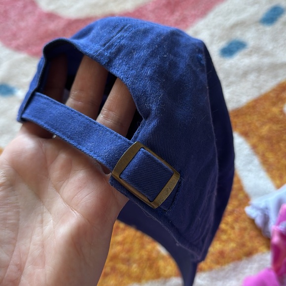 Woman’s cub baseball cap - Picture 2 of 3